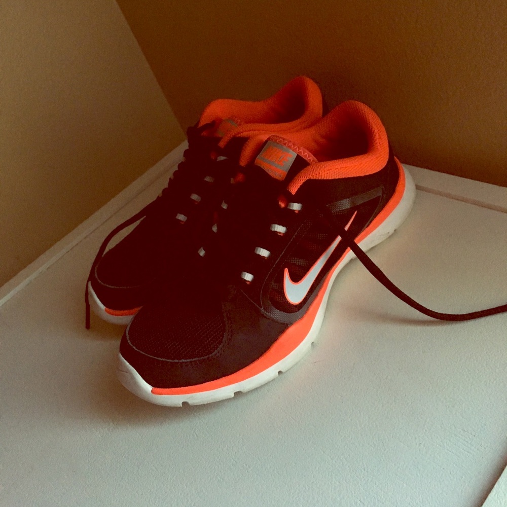 Nike training athletic sneaker running shoes 6.5