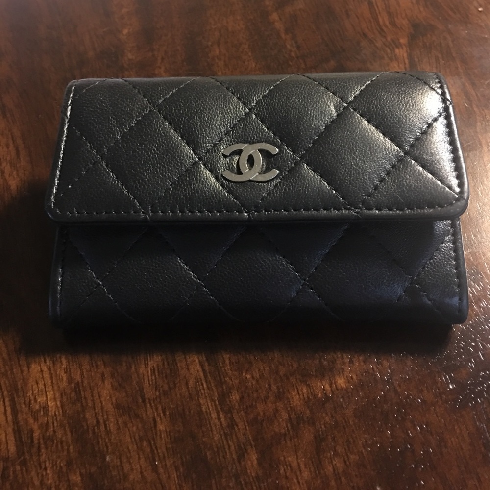 Chanel cardholder lamb skin