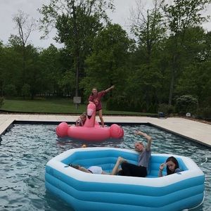 Meet your Posher, Annie