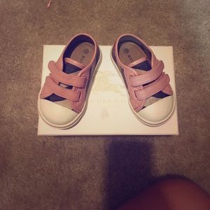 Burberry Baby Girl Shoes! 😍