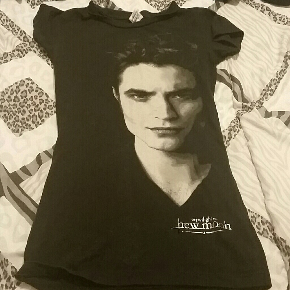 Twilight new moon tshirt