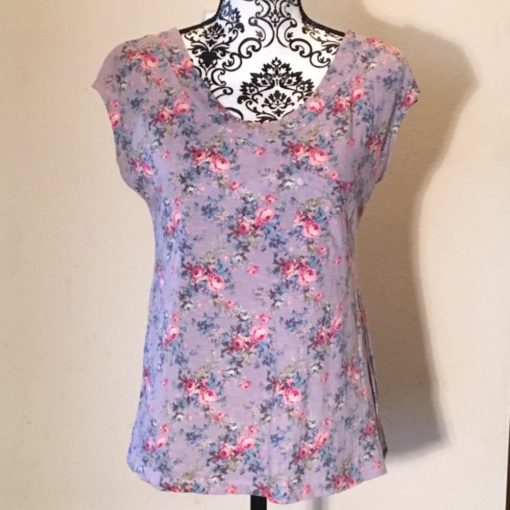 Flutter Sleeve Floral Top