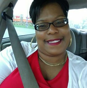 Meet your Posher, Regina