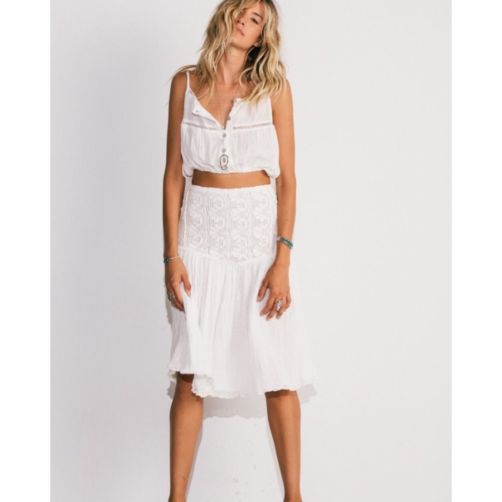 Jen's Pirate Booty Daisy Mae Crop Top - White