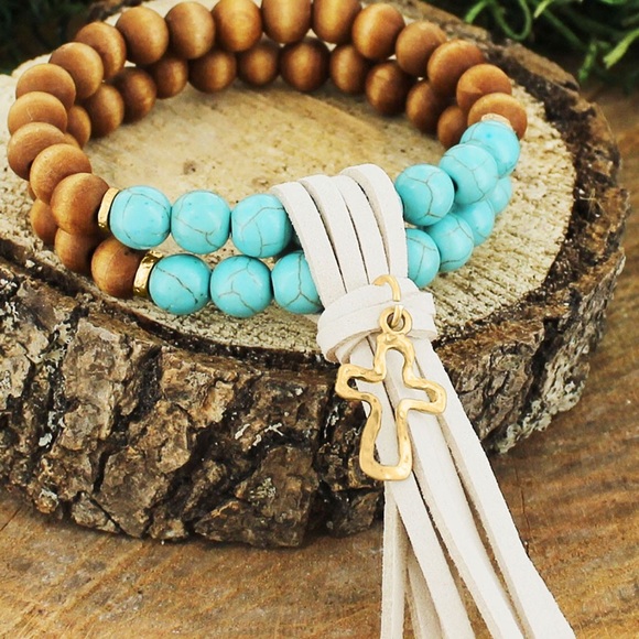 Bracelets - Picture 2 of 8