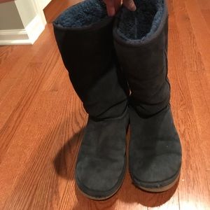 Navy blue furry uggs