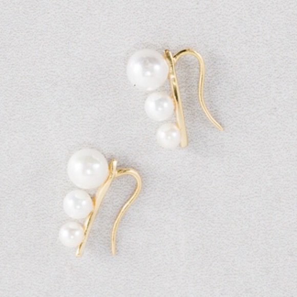 Freshwater Pin Earrings - Picture 2 of 2