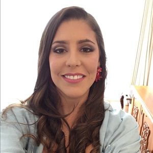 Meet your Posher, Sabina