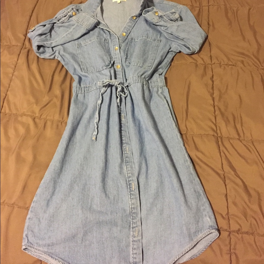 Jean dress. 💙