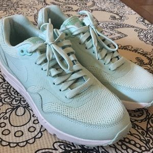 Mint green Nike Air