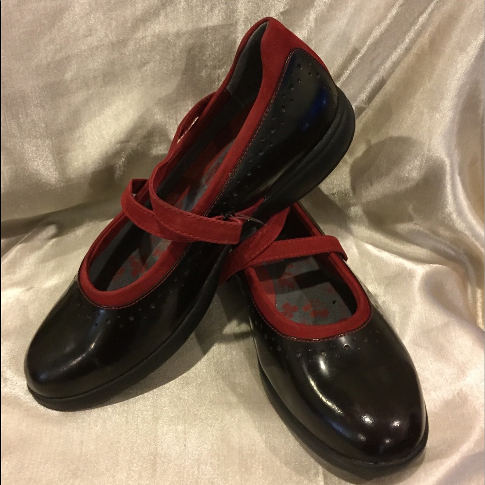❎sold❎New Balance Mary Janes Black  Red size 7.5 - Picture 3 of 8