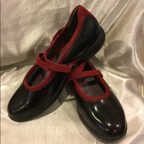 ❎sold❎New Balance Mary Janes Black  Red size 7.5 - Picture 3 of 8