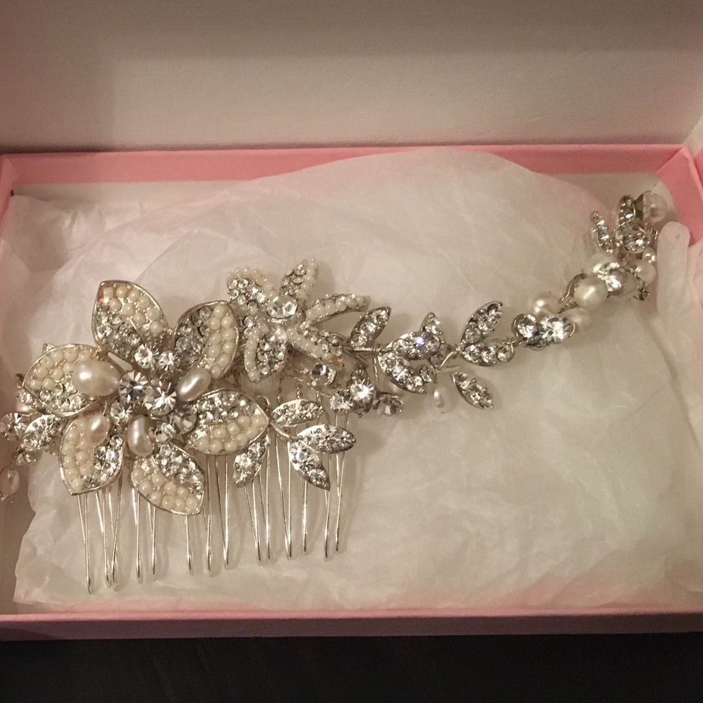 Pearl and rhinestone wedding headpiece
