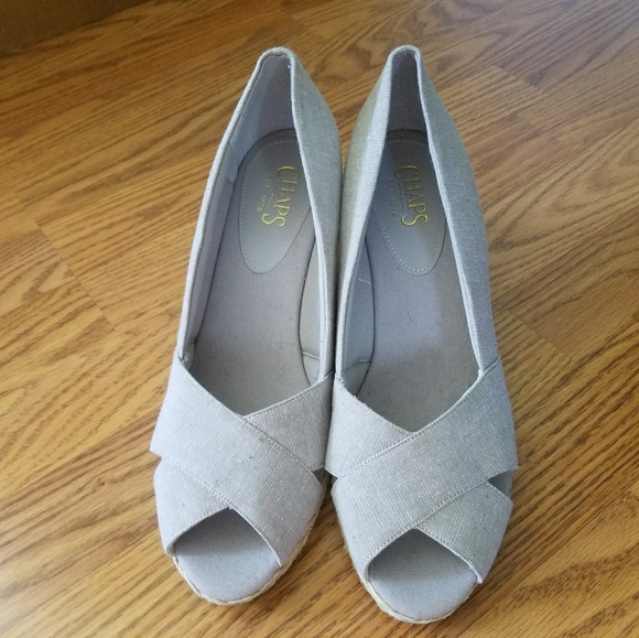 *new* Chaps grey strap crisscross sandal wedges - Picture 2 of 2