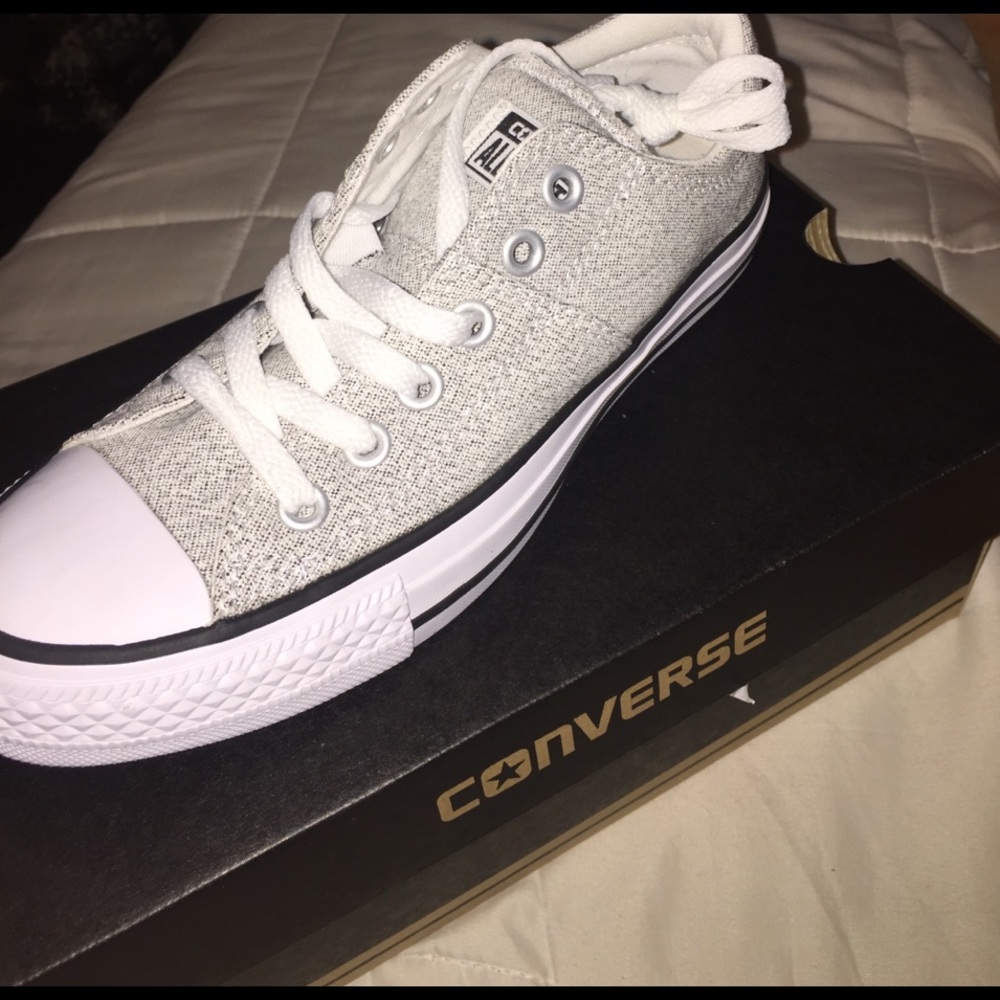 Converse - brand new