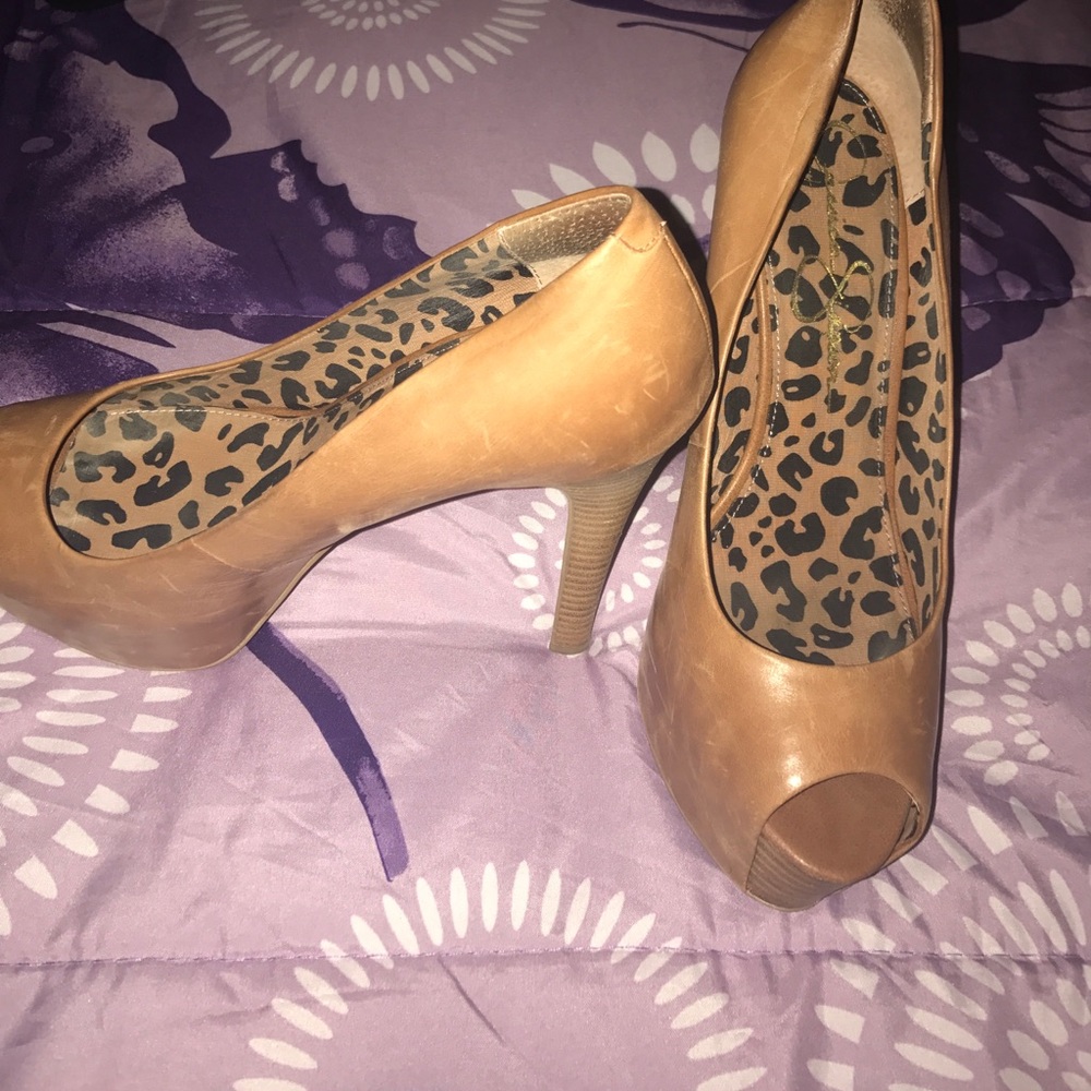 Jessica Simpson cognac Open toe heels