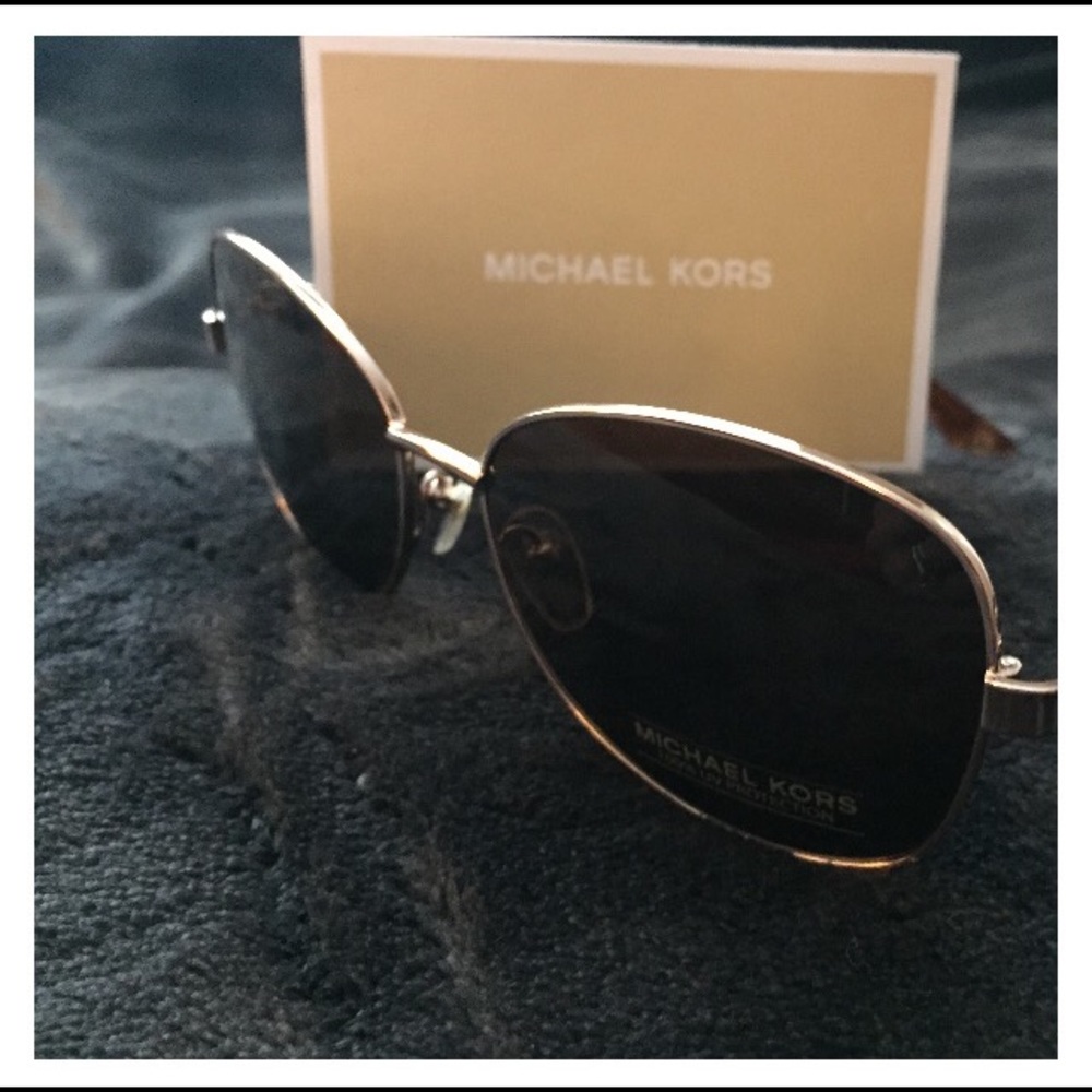 Nwot🕶MICHAEL KORS SUNGLASSES