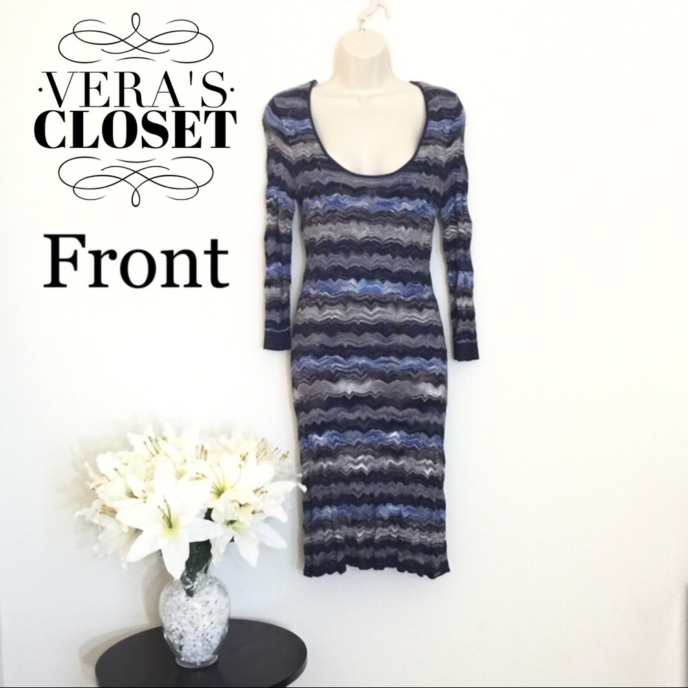 Multi colored light knit dress by GUESS.