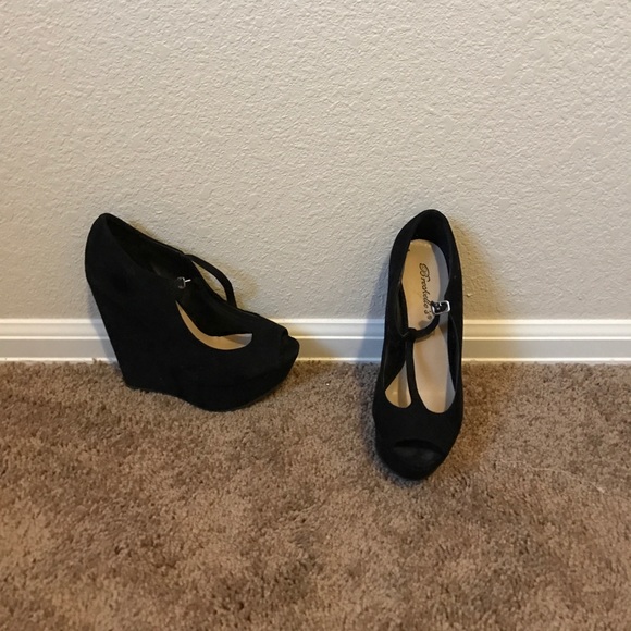 Black wedges with platform - Picture 1 of 1