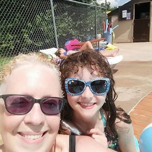 Meet your Posher, Claudia