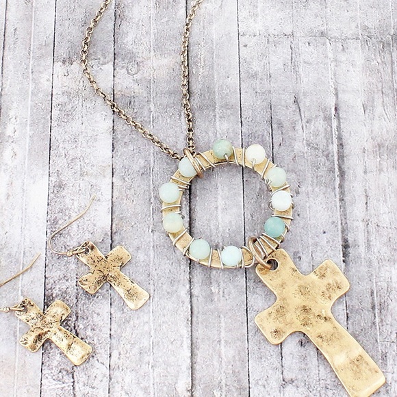 Necklace and earring sets - Picture 5 of 8