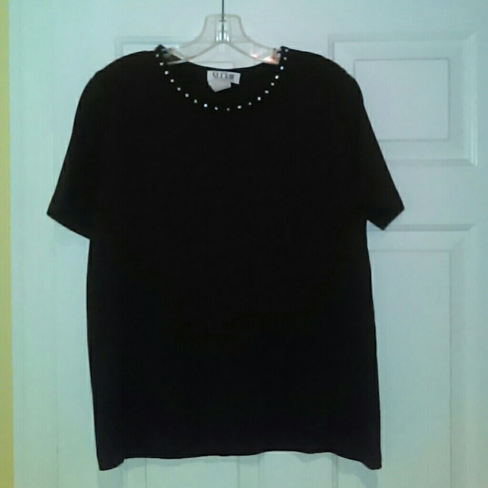 Boutique Top - Picture 5 of 7