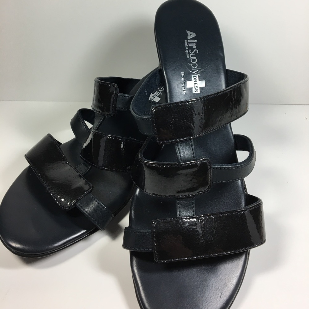 🔴🔴SOLD🔴🔴. Air supply Dress Sandals.  9W