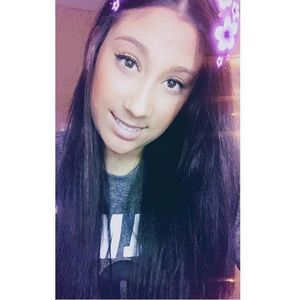 Meet your Posher, Brittany