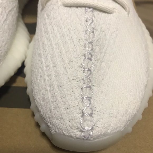 Yeezy V2 Boost DS Size 10 - Picture 2 of 4