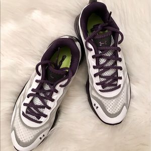 💜 NWT UA cross training shoes!!