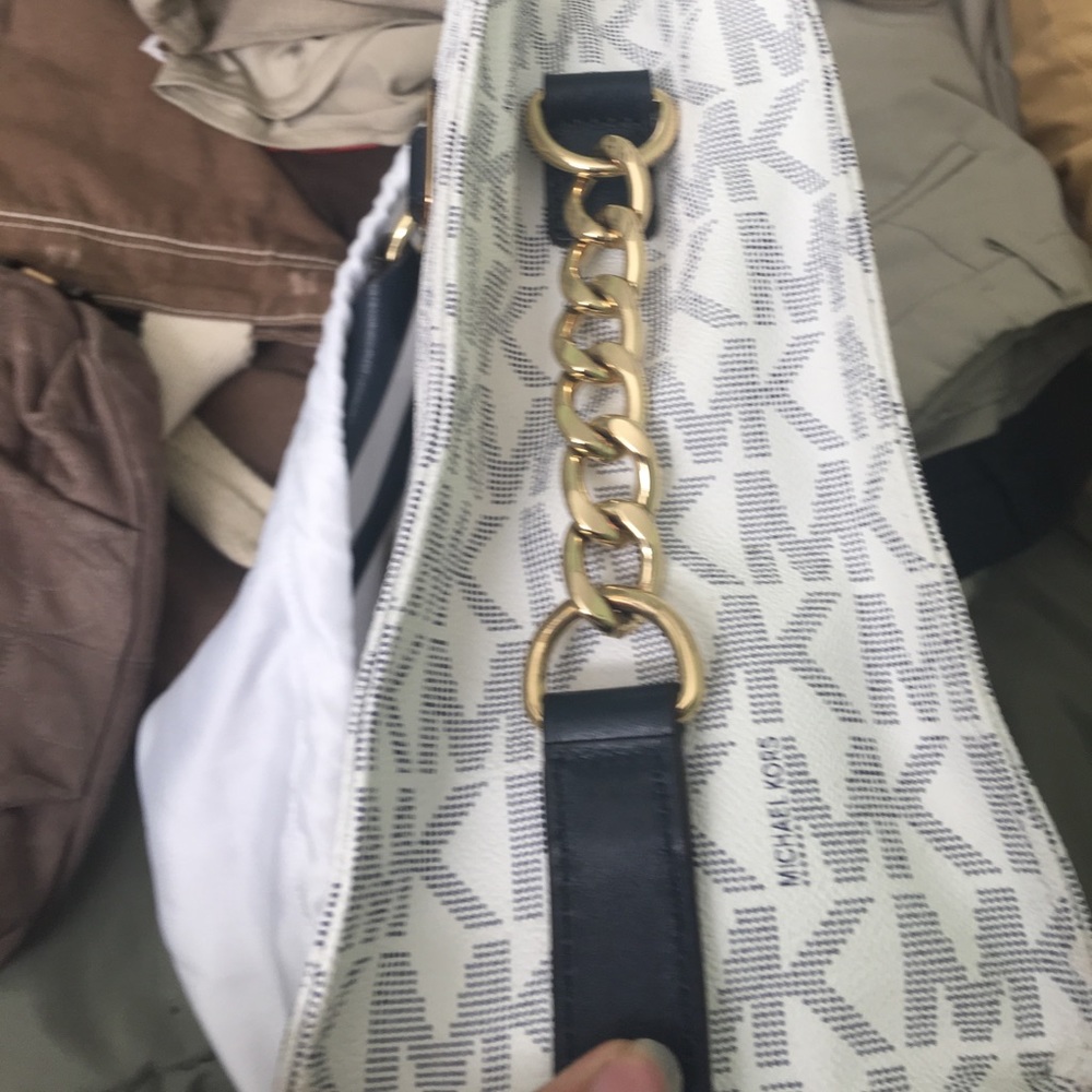 Michael Kors purse blue and white - Picture 6 of 6