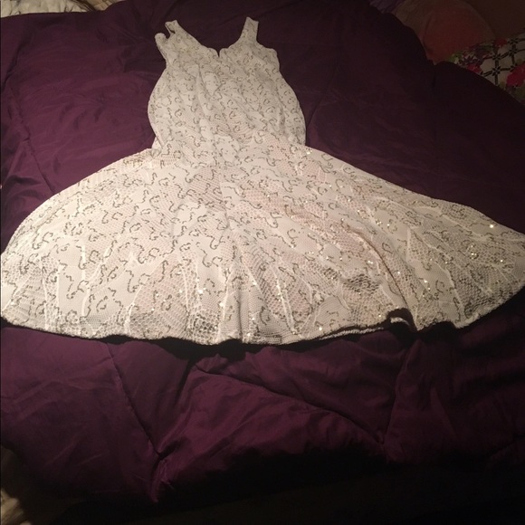 Cream Colored Mermaid Prom Dress!! BRAND NEW! - Picture 1 of 5