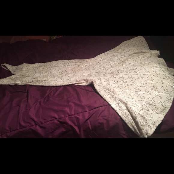 Cream Colored Mermaid Prom Dress!! BRAND NEW! - Picture 2 of 5