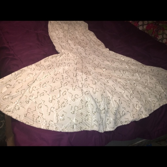 Cream Colored Mermaid Prom Dress!! BRAND NEW! - Picture 4 of 5