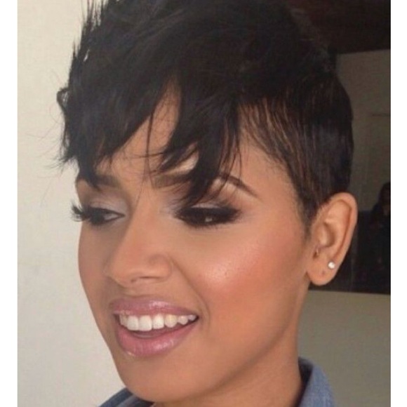 Meet your Posher, Nicole - Picture 1 of 1