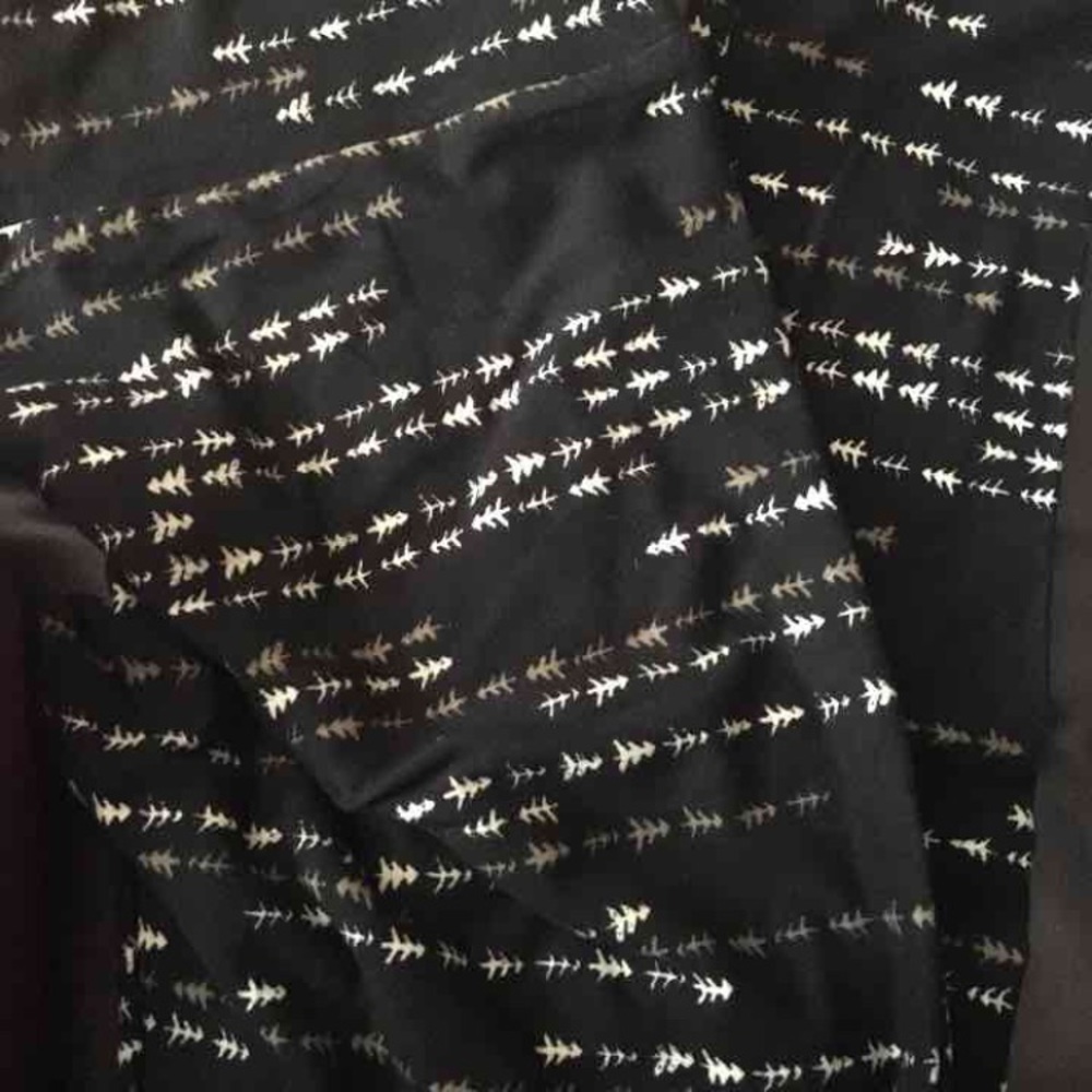 BNWOT Lularoe TC arrow leggings