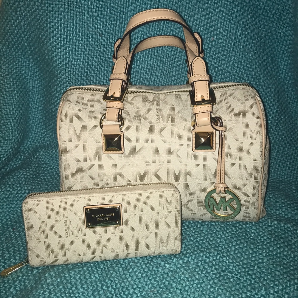 MK SIGNATURE GRAYSON SATCHEL/CROSSBODY HANDBAG