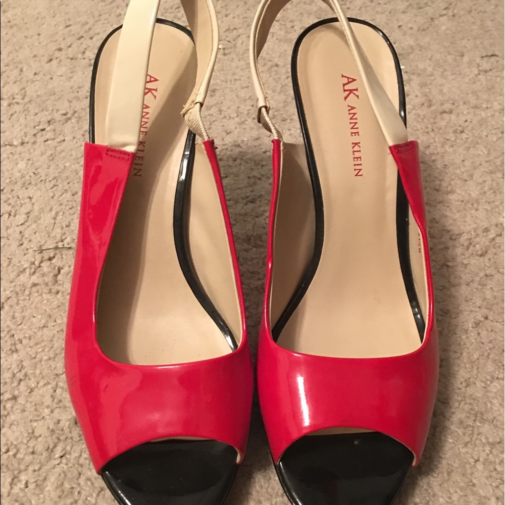 Anne Klein 2 inch heels 8.5 size