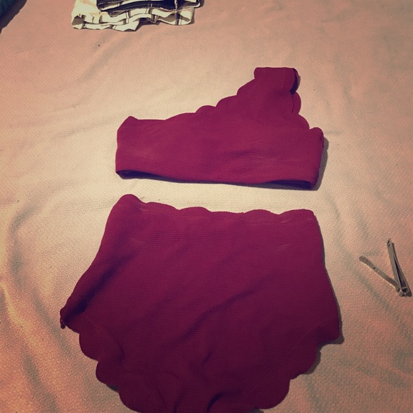 Bathing suit - Picture 1 of 1