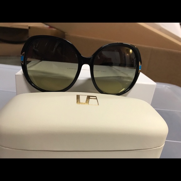 Linda farrow (oscar de la renta limited edition)