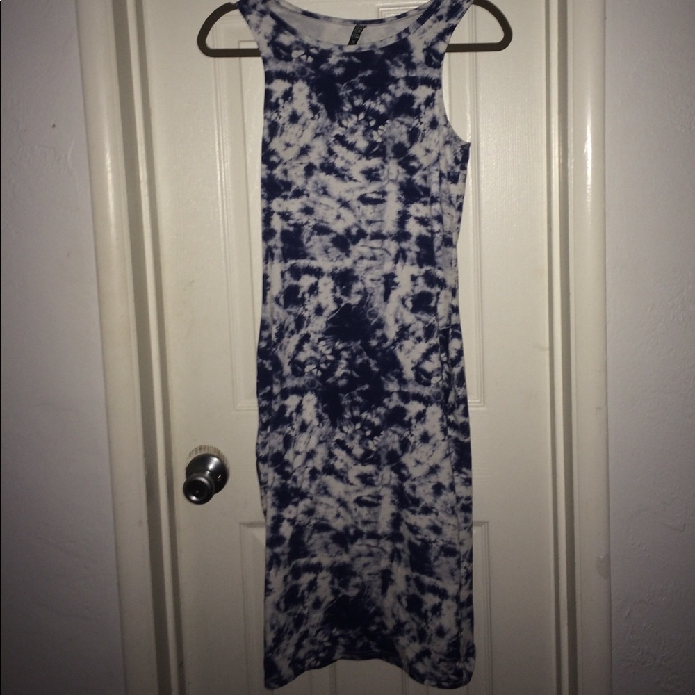 Blue and white printed midi dress