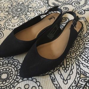 Black pointed flats