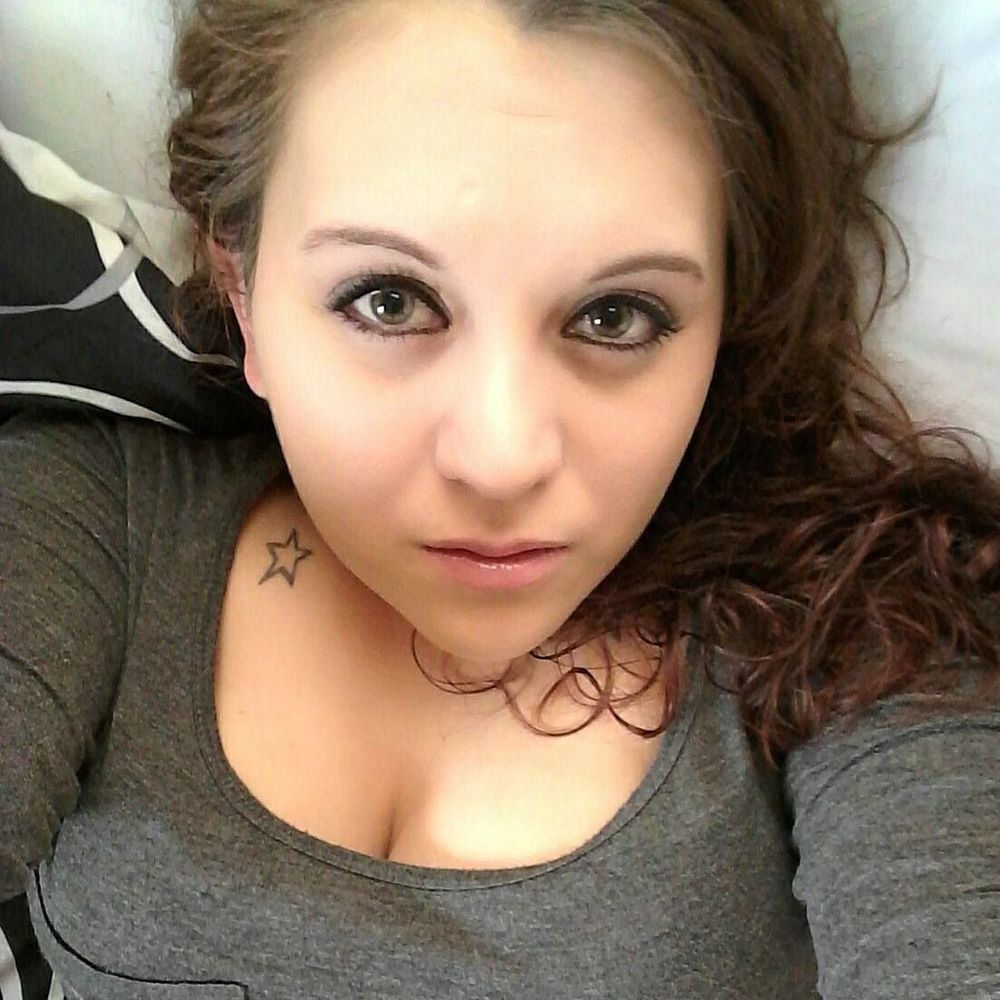 Meet your Posher, Courtney