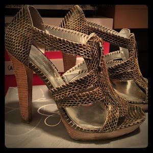 Jessica Simpson Striker