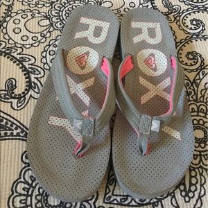 Roxy flip flops