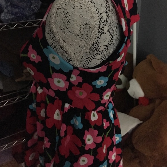 Trendy open back Floral Dress - Picture 4 of 4