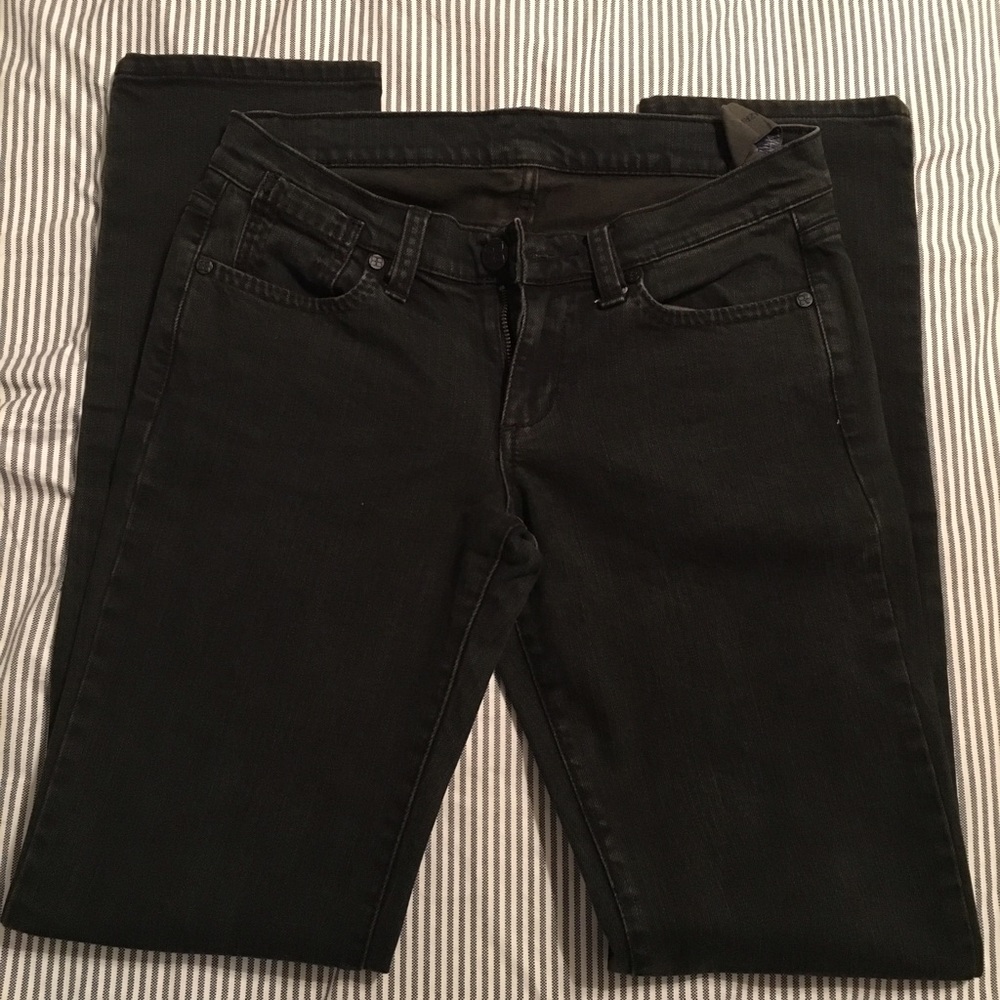 BCBG BLACK JEANS