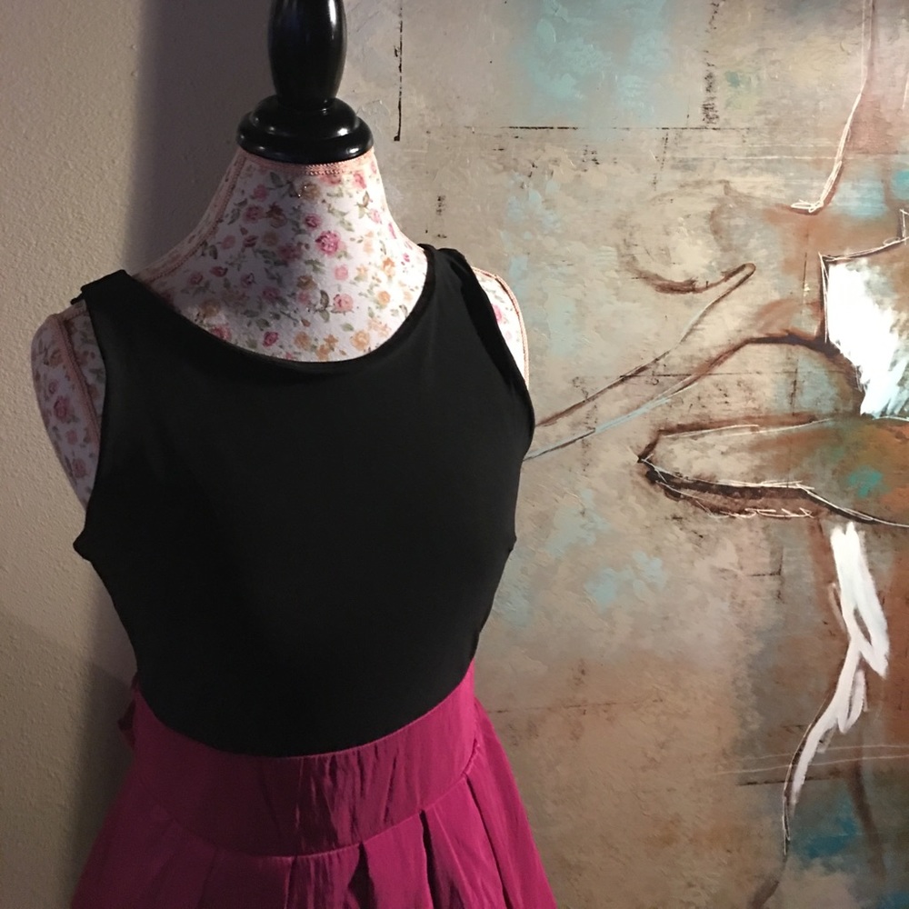 Dress - Picture 3 of 4