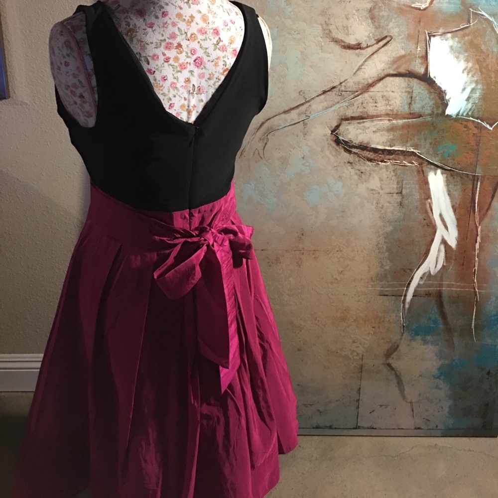 Dress - Picture 4 of 4