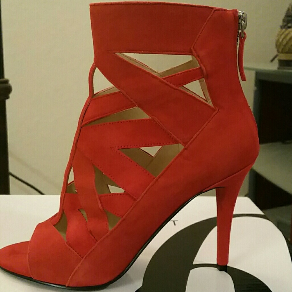 NEW!! Nine West Red Suede Gladiator Sandal